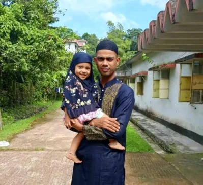 বাবা যে আর ফিরবেন না, তা জানে না ছোট্ট জুই