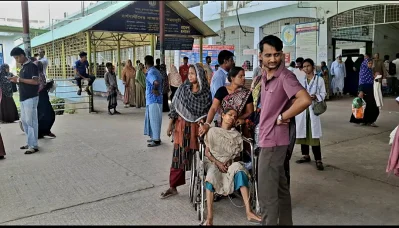 হাসপাতালের রোগী ও স্বজনদের মাঝে এখনও আতঙ্ক কাটেনি