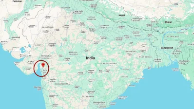 গুজরাটের ভারুচ শহর সংলগ্ন এই মোহনাতেই মিলছে টনকে টন ইলিশ। ছবি: গুগল ম্যাপ