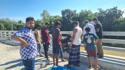 এ ঘটনায় স্থানীয় বাসিন্দাদের মাঝে ক্ষোভের সৃষ্টি হয়েছে