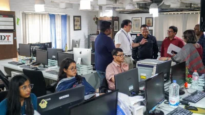 দেশের জনপ্রিয় অনলাইন নিউজ পোর্টাল বাংলা ট্রিবিউন ও জাতীয় দৈনিক ঢাকা ট্রিবিউন কার্যালয় পরিদর্শনে এসেছিলেন ঢাকায় নিযুক্ত সিঙ্গাপুর হাইকমিশনের চার্জ দ্য অ্যাফেয়ার্স (সিডিএ) মিশেল লী