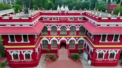 বাঙালির বিভিন্ন আন্দোলন-সংগ্রামের স্মৃতিও ধারণ করে আছে উপমহাদেশের অন্যতম ঐতিহ্যবাহী এই শিক্ষাপ্রতিষ্ঠান