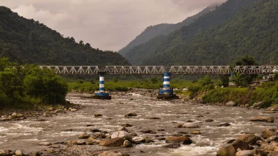 নদী, জঙ্গল ও পাহাড়ের একসঙ্গে দেখা মিলবে ঝালংয়ে (ছবি: পিক্সেল)