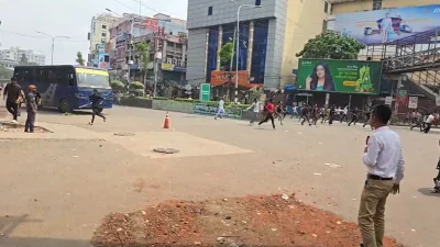 মিরপুরে উচ্ছেদ অভিযানে পুলিশের সঙ্গে সংঘর্ষ, আগুন (সংগৃহীত ছবি) 