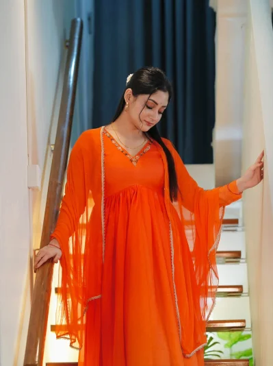 পূজা চেরী