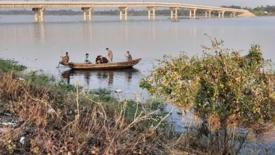 ফেনীর মুহুরি নদীতে নৌকা ভ্রমণ (ছবি: সংগৃহীত)