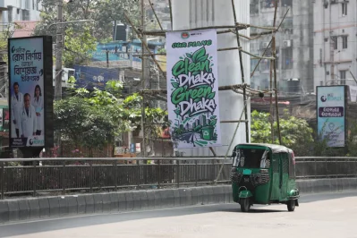 থাকছে পরিবেশ রক্ষার বিভিন্ন বক্তব্যও (ছবি: আবির আহমেদ সুপ্ত)