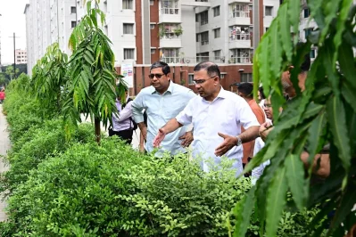 প্রধানমন্ত্রীর রাজধানীর মিরপুর বাংলা কলেজ পরিদর্শন