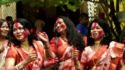 সিঁদুর খেলা (ছবি/ নাসীরুল ইসলাম)