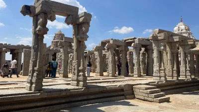 অন্ধ্রপ্রদেশের লেপাক্ষী মন্দির