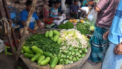 শীতের নতুন সবজির দামও চড়া