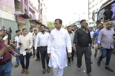 উচ্ছেদ অভিযানে ডিএসসিসি মেয়র মো. আবদুস সালাম