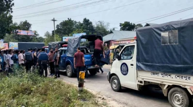 সকাল সাড়ে ১০টা পর্যন্ত শেরপুর-জামালপুর আঞ্চলিক মহাসড়ক অবরোধ করে রাখেন দুই গ্রামের লোকজন