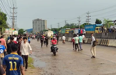 গাজীপুরের বিভিন্ন এলাকায় বিক্ষিপ্তভাবে ১০ থেকে ১২টি কারখানার শ্রমিকরা আন্দোলন করছেন