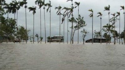 ঘূর্ণিঝড় ইয়াসের প্রভাবে উপকূলীয় এলাকার নিম্নাঞ্চল প্লাবিত হয়ে জান-মালের ক্ষয়ক্ষতি হয়