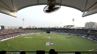 এক ম্যাচ পরই সিদ্ধান্ত প্রত্যাহার, খাবার নিয়ে মাঠে ঢুকতে পারবেন না দর্শকরা