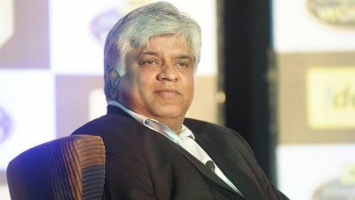 ১৯৯৬ বিশ্বকাপ জয়ী অধিনায়ক অর্জুনা রানাতুঙ্গা।