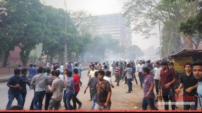 সরকারি সুবিধা পেতে জুলাই শহীদ ও জুলাইযোদ্ধার তালিকায় অনেকে অনৈতিকভাবে নাম তুলছেন বলে অভিযোগ রয়েছে (ফাইল ছবি)