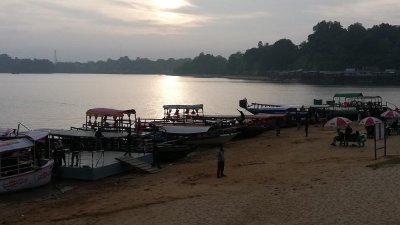 কাপ্তাই হ্রদ