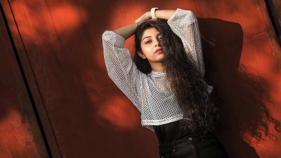 পড়শীর মুখে জটিল অস্ত্রোপচার