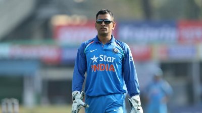 সাবেক অধিনায়ক মহেন্দ্র সিং ধোনি।