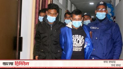 ব্যবসায়ীকে কুপিয়ে হত্যাচেষ্টার অভিযোগে গ্রেফতার ৩ আসামি