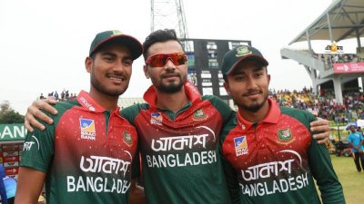 ওয়েস্ট ইন্ডিজ সিরিজে নেই মাশরাফি, আছেন দুই পাশের দুই তরুণ নাঈম (বায়ে) ও আফিফ