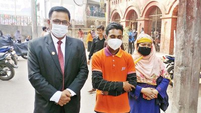 তানজিল ও তার মা দুলু বেগম