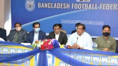 যুব ও ক্রীড়া প্রতিমন্ত্রী জাহিদ আহসান রাসেলের সঙ্গে সভা করেছে বাফুফে।