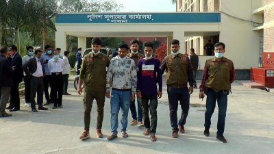 পাবনায় দুই অপহরণকারীকে গ্রেফতার