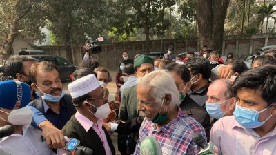 সাংবাদিক মিজানুর রহমান খানের মৃত্যুতে পাল্টাপাল্টি অভিযোগ-বাগবিতণ্ডা