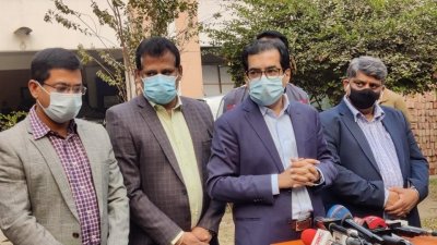 সংবাদমাধ্যমে কথা বলছেন বাফুফে সহ-সভাপতি কাজী নাবিল আহমেদ