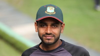 মেহেদী হাসান মিরাজ।