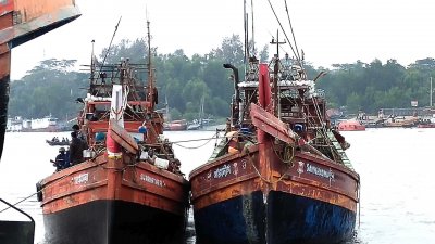 বঙ্গোপসাগরে আটক ২৮ ভারতীয় জেলে