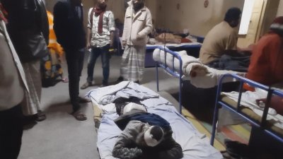 পাবনায় দুই প্রার্থীর সমর্থকদের ধাওয়া-পাল্টা ধাওয়া ও সংঘর্ষ: আহত ১০