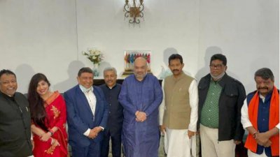 বিজেপিতে যোগ দিলেন মমতার দলের আরও পাঁচ নেতা