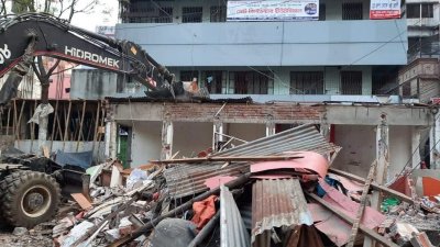লক্ষ্মীবাজারে উচ্ছেদ করা মার্কেটের জায়গায় হবে খেলার মাঠ
