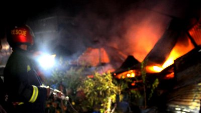 যশোর কেন্দ্রীয় কারাগারে আগুন