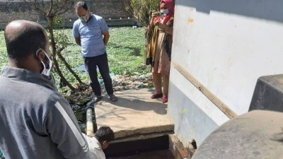 অপরিশোধিত তরল বর্জ্য পার্শ্ববর্তী বির্জা খালে যাচ্ছে