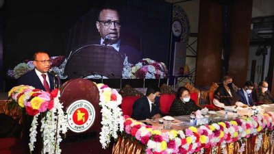বক্তব্য রাখছেন স্থানীয় সরকার, পল্লী উন্নয়ন ও সমবায়মন্ত্রী মো. তাজুল ইসলাম