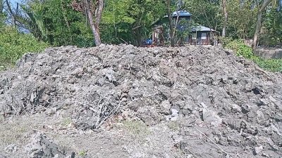 আ.লীগ নেতার বিরুদ্ধে অপরের জমি বিক্রির অভিযোগ
