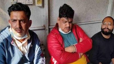 জুয়াড়ি সন্দেহে তিন ভারতীয় আটক। ছবি-সংগৃহীত।