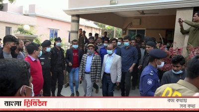 ভ্যাকসিনের অনুষ্ঠান উদ্বোধনে এসে ‘অবরুদ্ধ’, ফিরে গেলেন স্বাস্থ্য সচিব