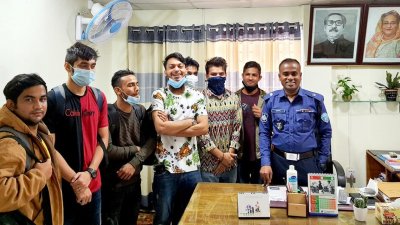 উদ্ধার হওয়ার পর ৬ পর্যটক