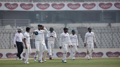 দ্বিতীয় দিনের লাঞ্চের আগে মাত্র ১ উইকেট প্রাপ্তি বাংলাদেশের