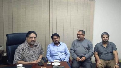 জেবেল রহমান গানি (বাঁয়ে)