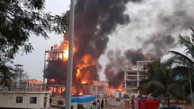 কেমিক্যাল কারখানায় আগুন