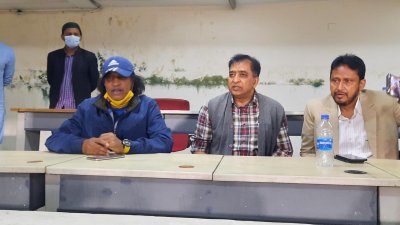 প্রেস বক্সে ক্ষোভ প্রকাশ করেছেন কোচ শফিকু্ল ইসলাম মানিক।