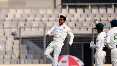 ব্যক্তিগত লক্ষ্য ঠিক করে চাপ বাড়াতে চান না মিরাজ