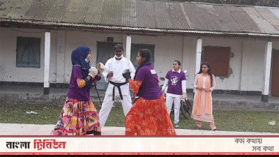 কারাতে প্রশিক্ষণে মেয়েরা